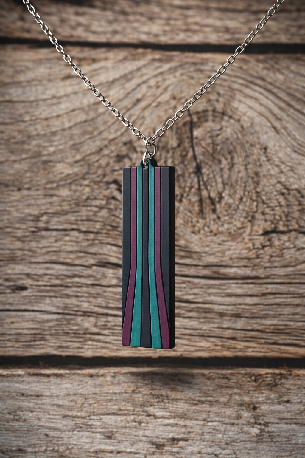 Multicolor pendant